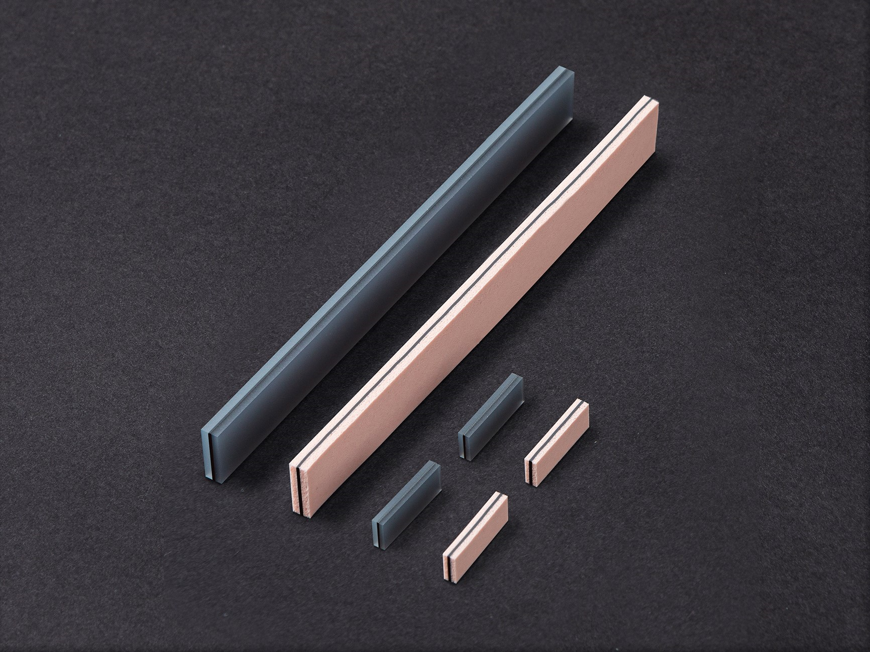 導電矽膠連接器(SS Type) 導電矽膠連接器(SS Type)